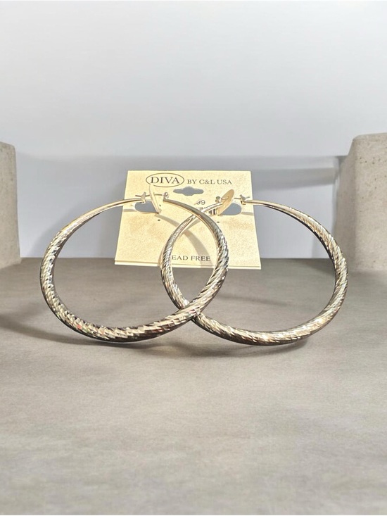 Jewelry - Diva silver-Tone Textured Hoop Earrings - Classic Women Jewelry
367